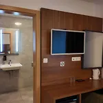 Airport Global Hotel