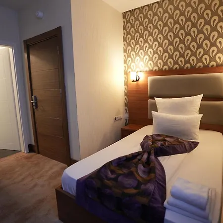Airport Global Szálloda 3*