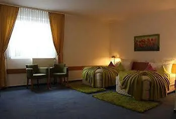 Airport Global Hotel, Olive