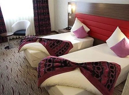 Airport Global Hotel, Olive מלון מורפלדן וולדורף