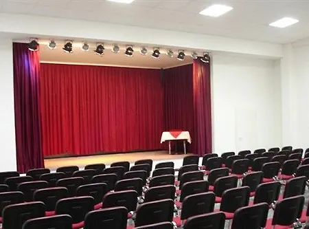 מלון Airport Global Hotel, Olive 3*