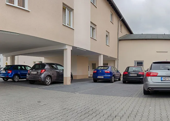 Airport Global Otel 3*