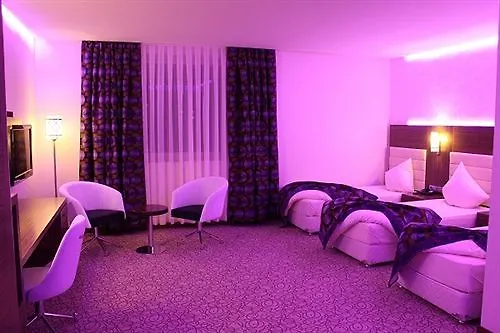 Otel Airport Global 3*